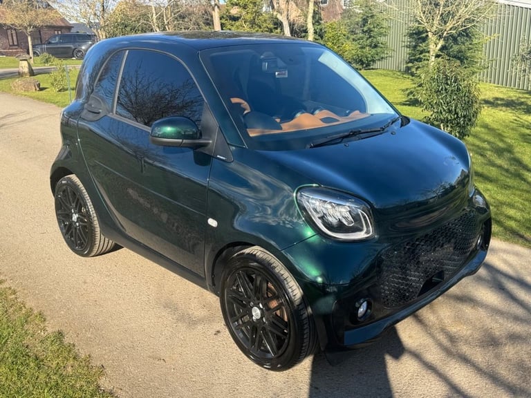 2021 SMART FORTWO 17.6KWH RACING GREEN EDITION COUPE 2DR ELECTRIC AUTO (22KW CHA