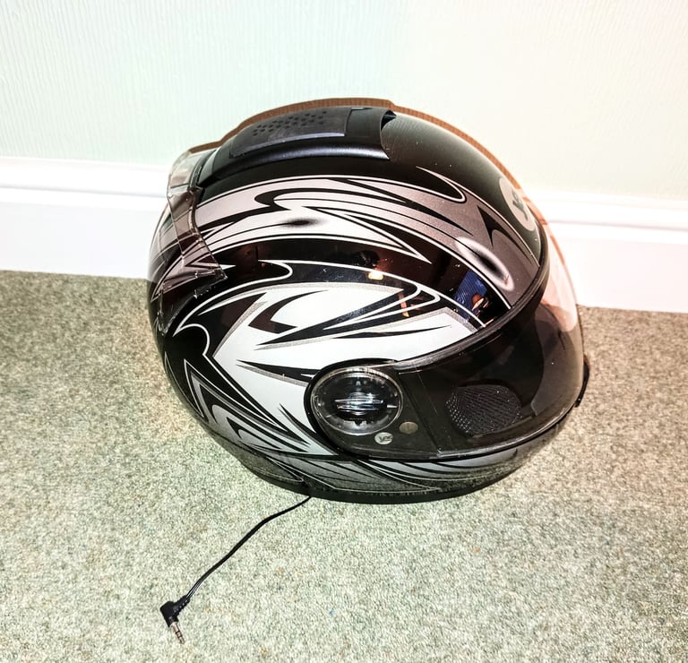 Yes Motorbike / Motorcycle Helmet, 56 S, Black and Silver, with Earphones and Microphone