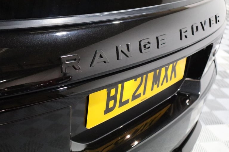 LAND ROVER RANGE ROVER SPORT 3.0 D300 MHEV HSE Silver Auto 4WD Euro 6 (s/s) 5dr