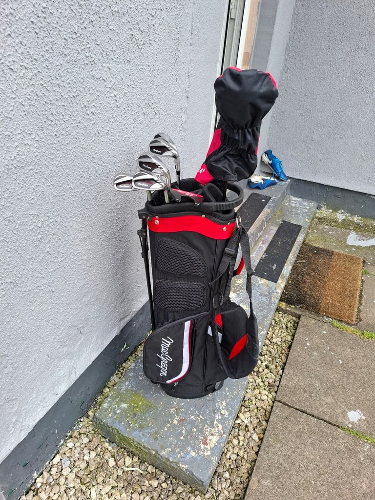 MacGregor CG3000 golf set.
