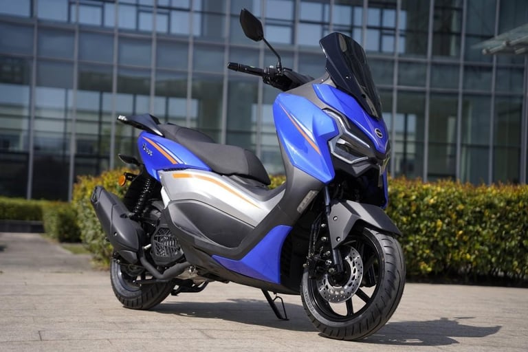 NEW MGB AMAX 125cc Automatic Scooter Learner Legal City Commuter Excellent MP...