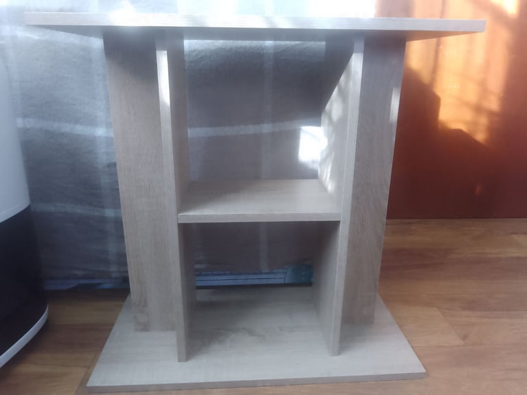 Aquarium stand 