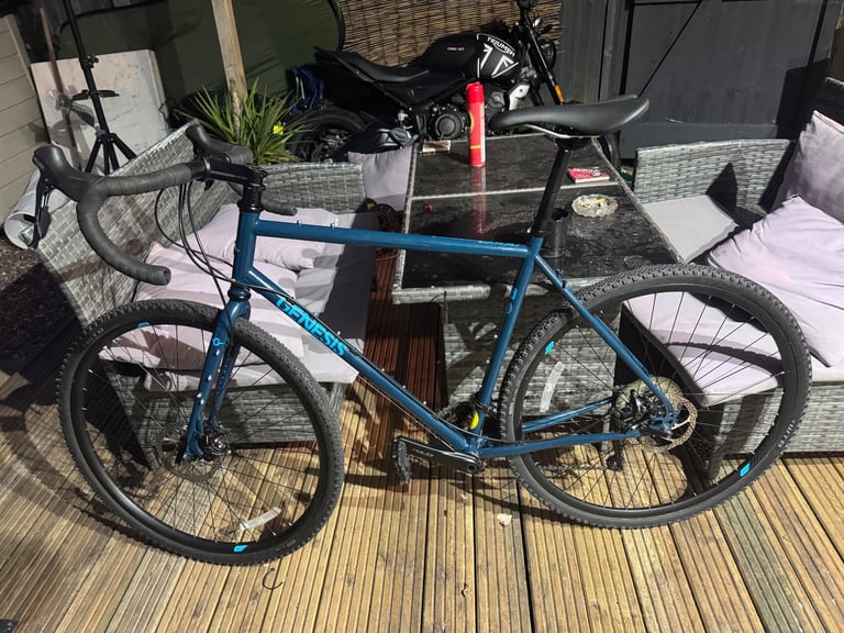 Genesis croix de fer 20 gravel bike* brand new condition** rrp £1100