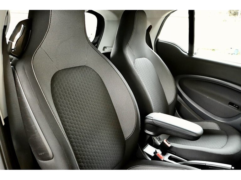 2021 smart fortwo 60kW EQ Passion Advanced 17kWh 2dr Auto [22kWCh] COUPE ELECTRIC Automatic