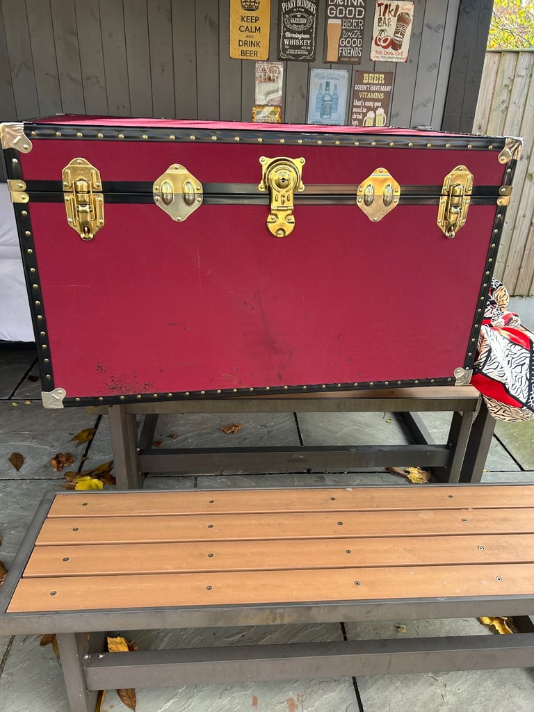 image for VINTANGE over pond large luggage trunk