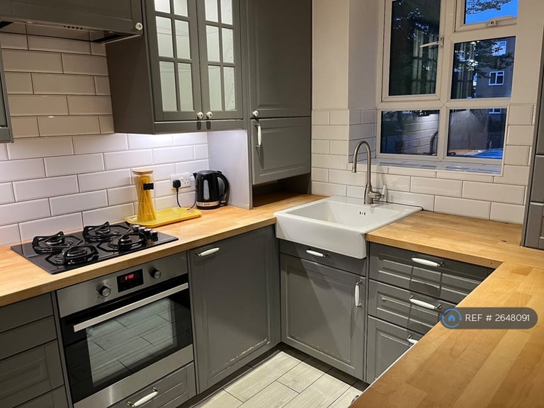 image for 2 bedroom flat in Hartswood House, London, SW2 (2 bed) (#2648091)