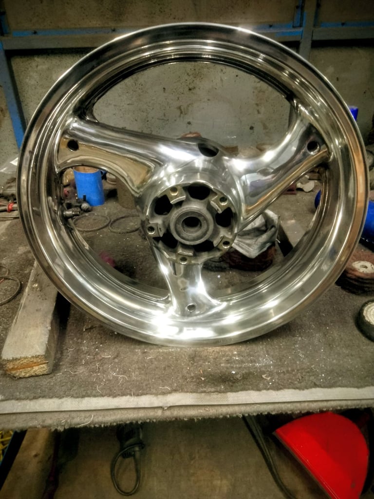 Suzuki 600s bandit rear and front wheels