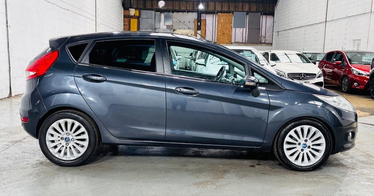 2010 Ford Fiesta 1.4 Titanium 5dr HATCHBACK Petrol Automatic