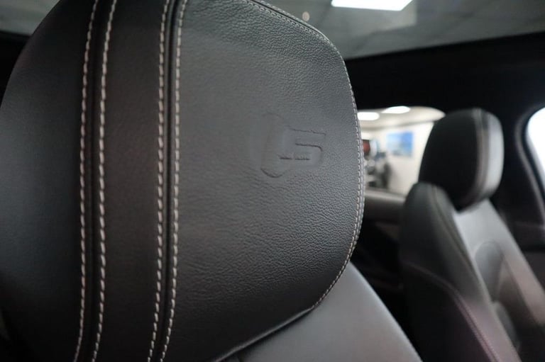 2019 68 JAGUAR F-PACE 3.0 D300 V6 S SUV 5DR DIESEL AUTO AWD EURO 6 (S/S) (300 PS