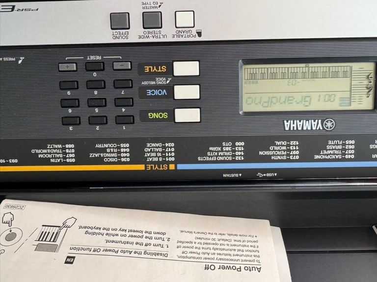 Yamaha electric keyboard 