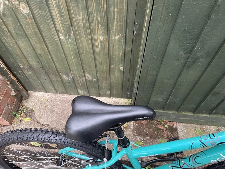 Apollo Eunice girls mountain bike 