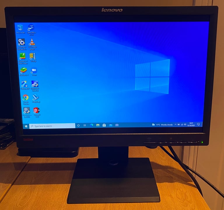  New Sealed Boxed Lenovo ThinkVision Widescreen Monitor 