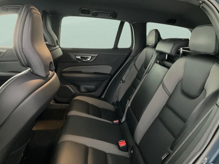 2021 Volvo V60 2.0 B3 MHEV R-Design Estate 5dr Petrol Hybrid DCT Auto Euro 6 (s/s) (163 ps Estate...