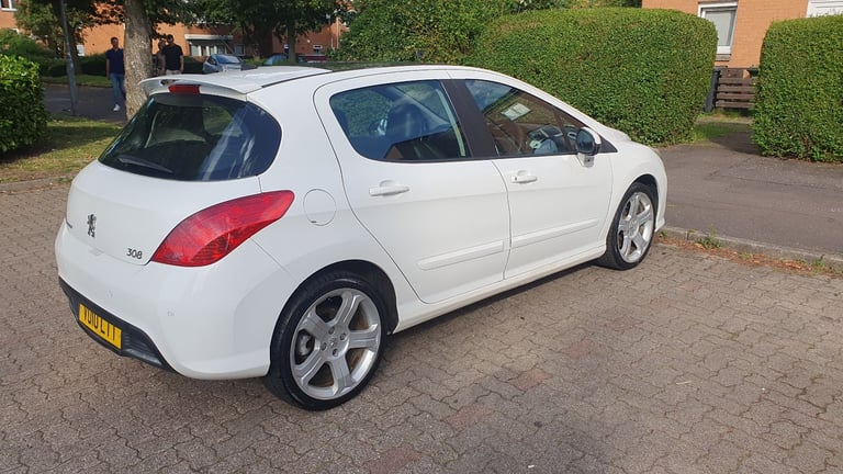 PEUGEOT 308 GTI