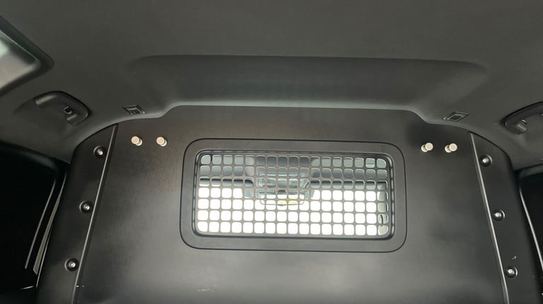 2023 Land Rover Defender 3.0 D250 Hard Top SE Auto PANEL VAN DIESEL Automatic