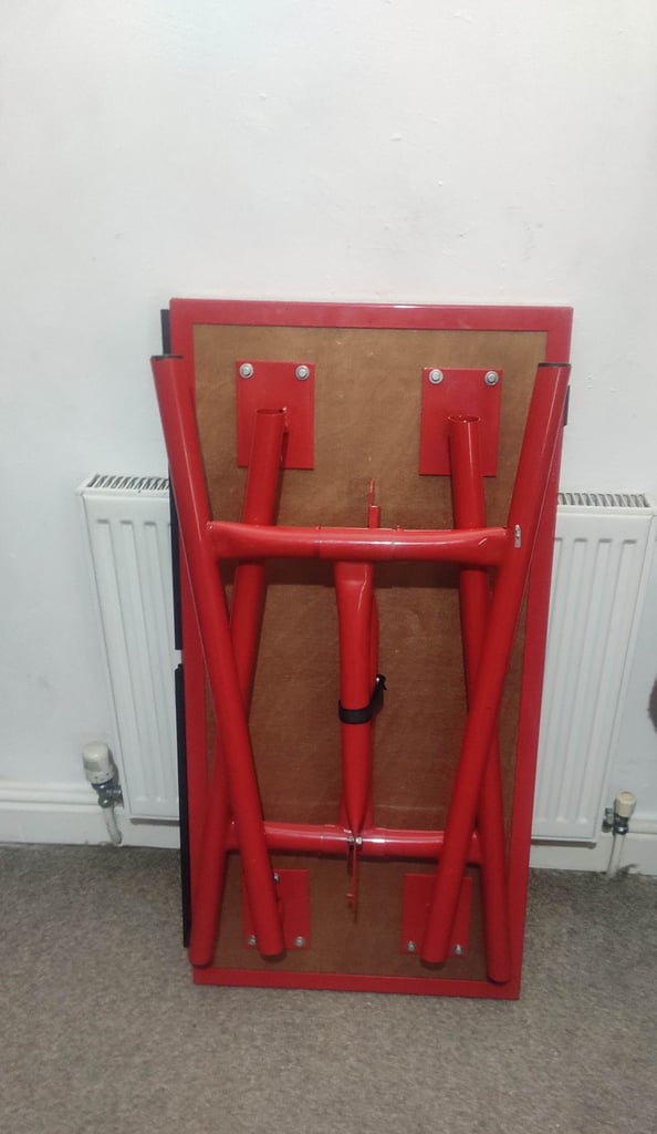 Folding Work bench by Clarke  Heavy duty bench, quick fold