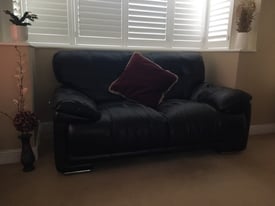 BLACK TWO SEATER LEATHER SOFA 