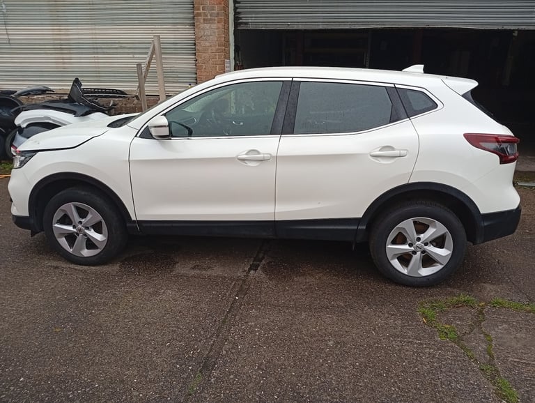 2021 Nissan Qashqai 1.3 DiG-T Acenta Premium 5dr HATCHBACK Petrol Manual