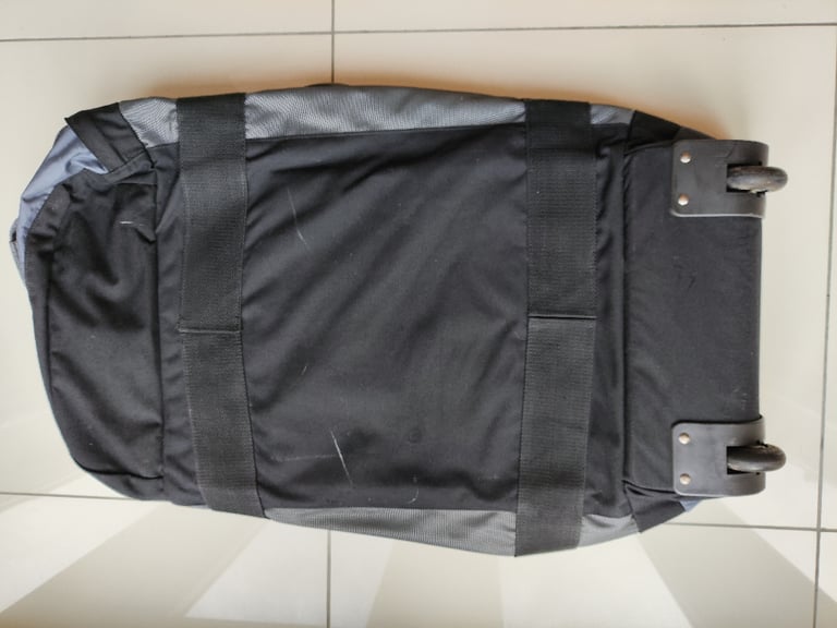 Berghaus 110 Litre Mule Wheeled Holdall bag