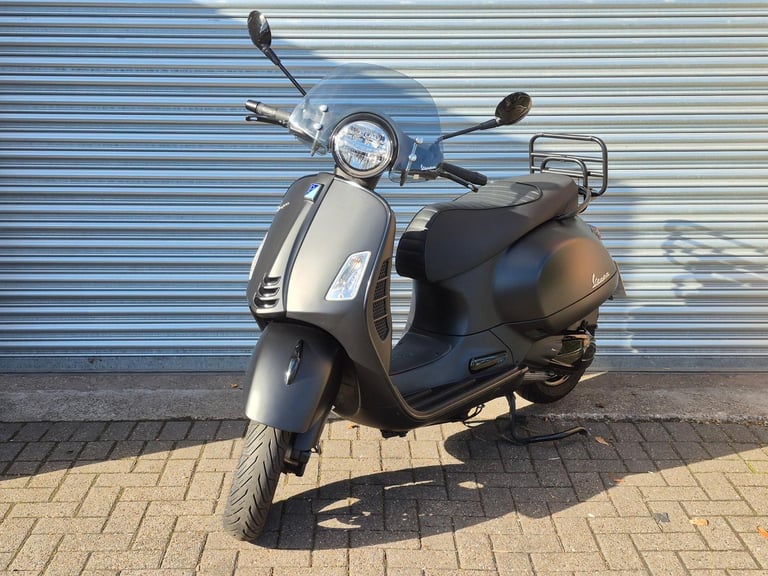 Piaggio Vespa GTS 300 Notte