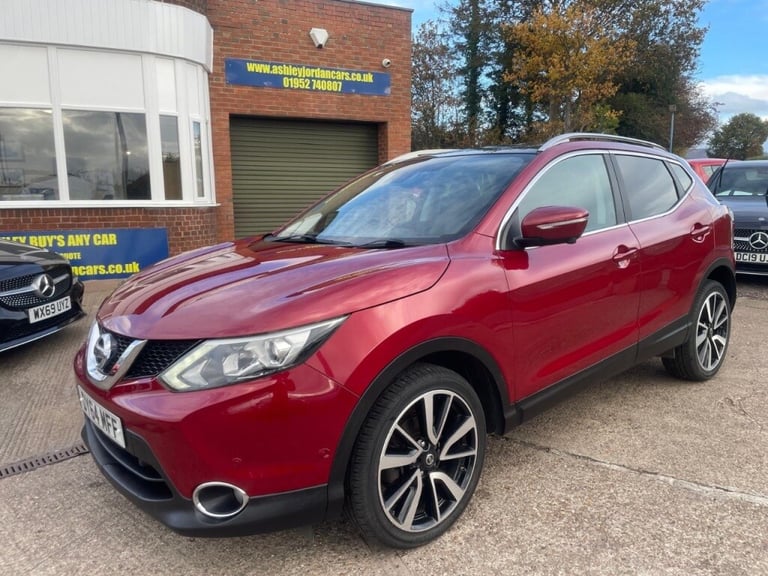  Nissan Qashqai 1.5 dCi Tekna 5dr PAN ROOF, HEATED LEATHER Diesel