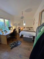 Student Double Room in detached house close to University