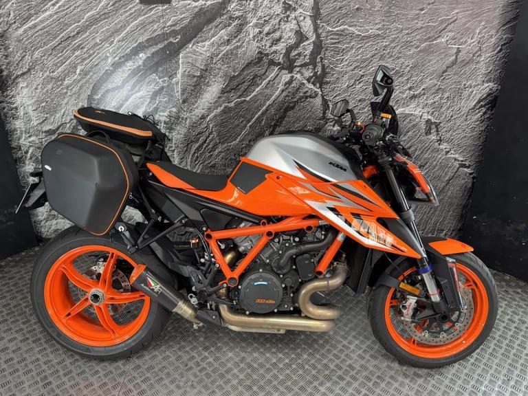 KTM 1290 SUPERDUKE R EVO 2023