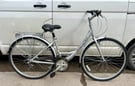 Ladies Giant hybrid bike 17” alloy frame 700c wheels £75