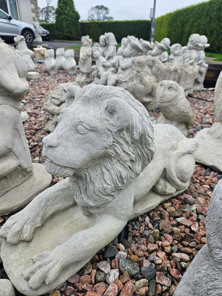 Concrete Lion Garden Ornament
