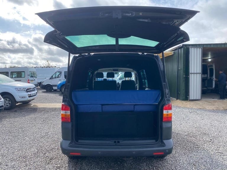 2006 Volkswagen Transporter 2.5 TDi T32 REAR LONGUE-5 BELTS-20 inch ALLOYS-PRIVATE PLATE MOTORHOM...
