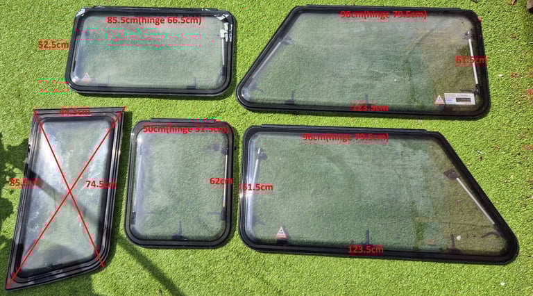 Large selection of caravan windows. Various sizes with various prices.