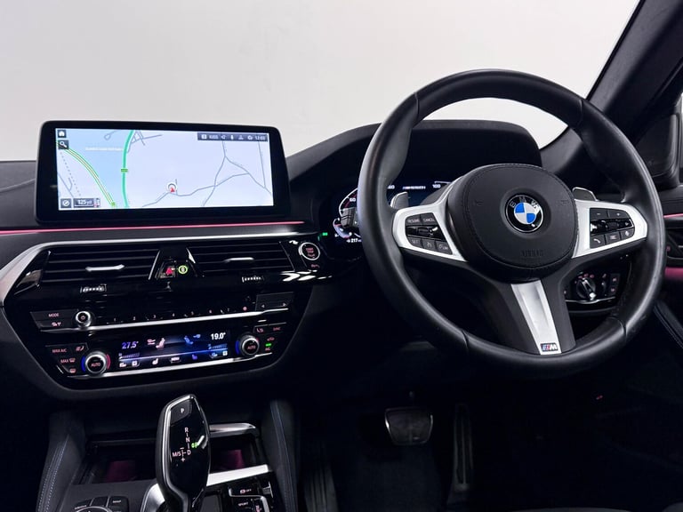 2022 BMW 5 Series 4.4 M550i V8 Saloon 4dr Petrol Steptronic xDrive Euro 6 (s/s) (530 ps) SALOON P...
