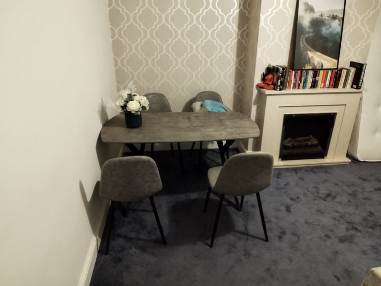 Spacious double room to rent