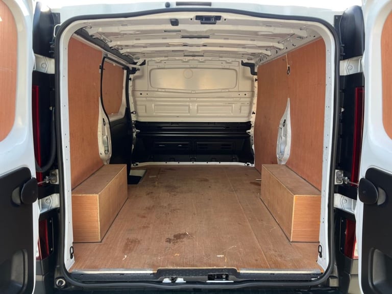 2022 Renault Trafic 2.0 dCi Blue 28 Business Panel Van 5dr Diesel Manual SWB Euro 6 (s/s) (130  P...