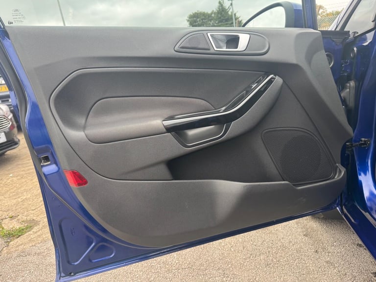 2013 Ford Fiesta 1.0T EcoBoost Titanium Euro 5 (s/s) 5dr HATCHBACK Petrol Manual