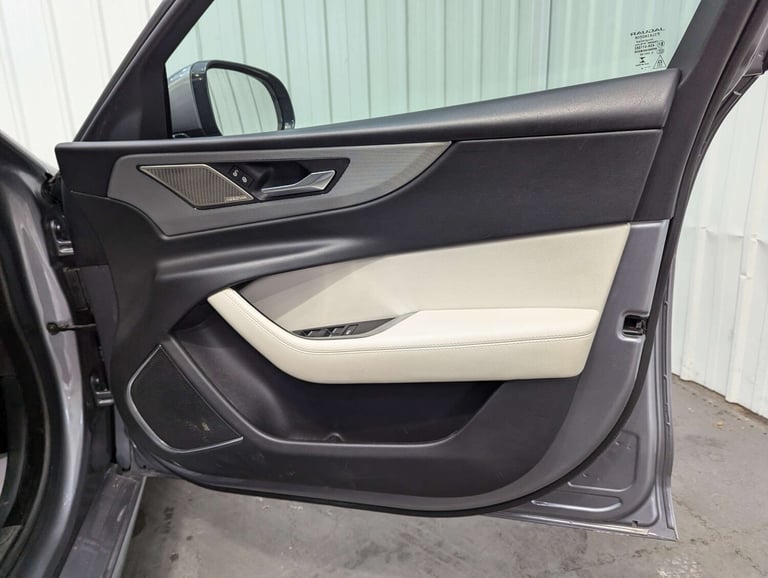 2020 Jaguar XE 2.0d R-Dynamic S 4dr Auto SALOON DIESEL Automatic