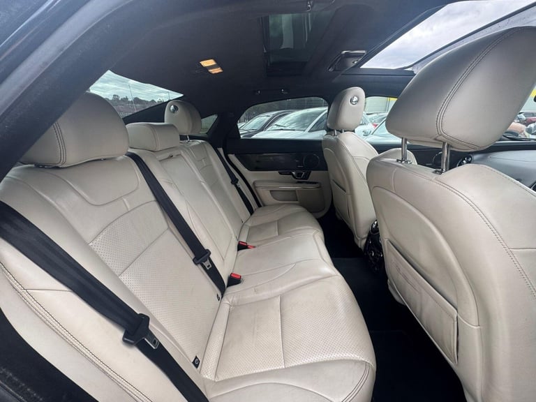 2014 Jaguar XJ 3.0d V6 Portfolio Auto Euro 5 (s/s) 4dr SALOON Diesel Automatic