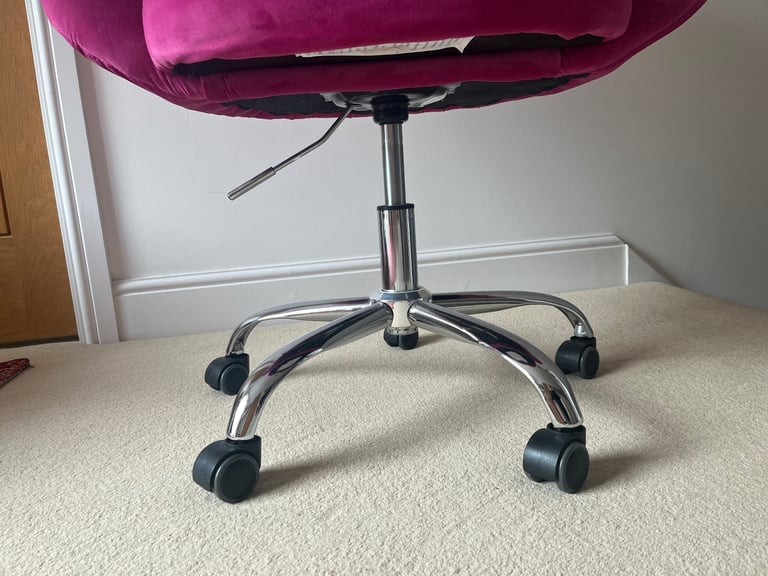 Pink Desk Chair