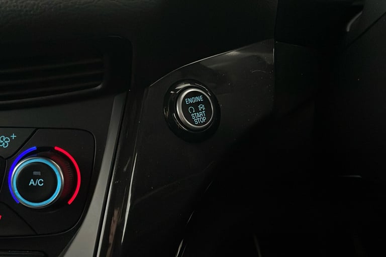  Ford Kuga 2.0 Tdci Ecoblue St Line Edition Suv 5dr Diesel Manual Awd Euro 6