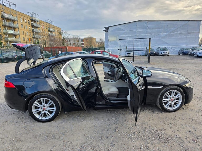 2016 Jaguar XE 2.0d Prestige Auto Euro 6 (s/s) 4dr Saloon Diesel Automatic