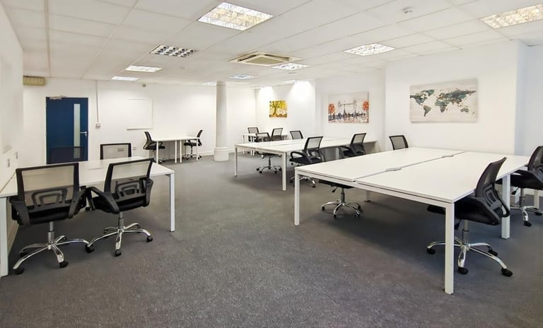 PRIVATE OFFICE SPACE, BEAUTY ROOMS, CREATIVE SPACE & HOT DESKS – HUDDERSFIELD TOWN CENTRE