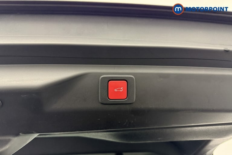 2024 Peugeot 3008 1.2 Hybrid 136 GT 5dr e-DSC6 SUV Petrol Automatic