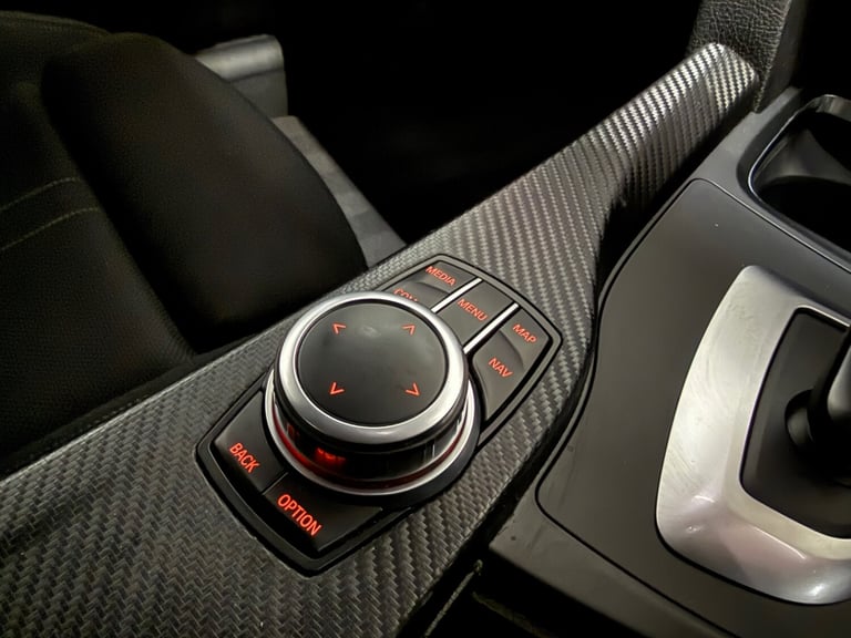 2018 68 BMW 318i 1.5 SPORT PETROL AUTOMATIC 134BHP BLACK EURO 6