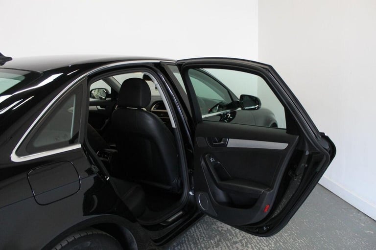 AUDI A4 2.0 TDI SE Technik quattro Euro 5 (s/s) 4dr 2013