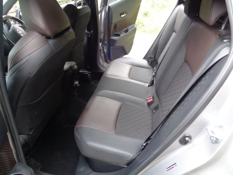 Toyota, C-HR, Hatchback, 2017, Other, 1798 (cc), 5 doors