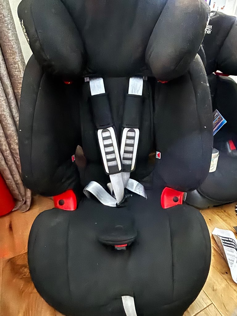 Child’s car seat 