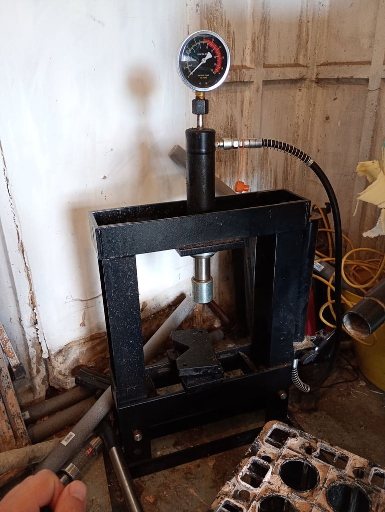image for Hydraulic press 