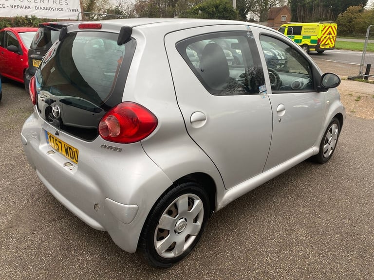 2007 Toyota Aygo 1.0 VVT-i + Hatchback 5dr Petrol Manual Euro 4 (67 bhp)