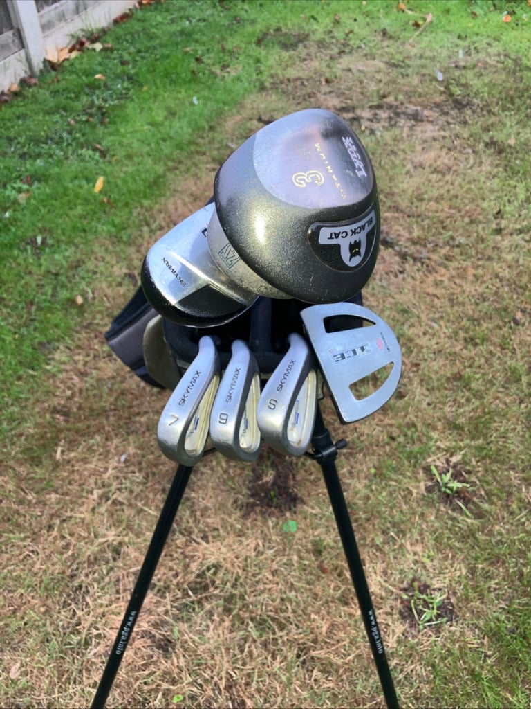 Ladies Golf Club Half Set 3-5 Woods Hybrid 7-9 Iron Sw Putter PGA Stand Bag 