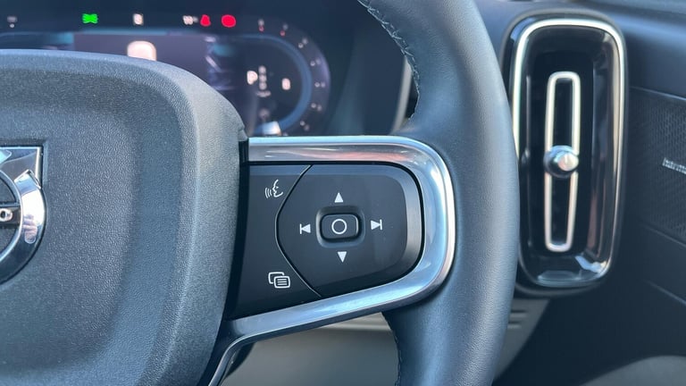 2024 Volvo XC40 Ultra B3 Mild hybrid ESTATE Petrol/Electric Hybrid Automatic